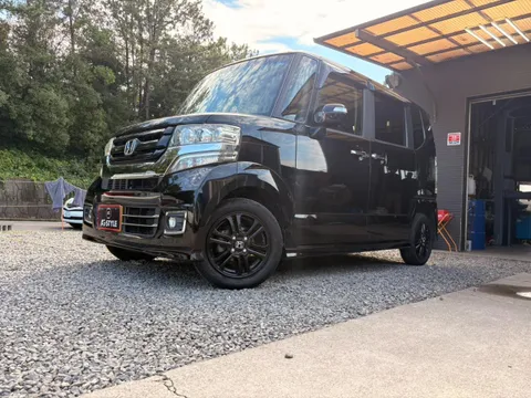Honda N-BOX Custom