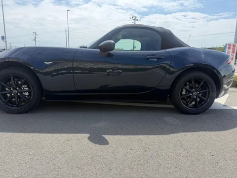 Mazda MX-5 (Roadster)
