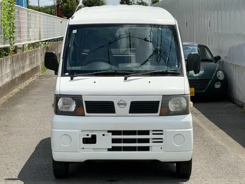 Nissan Clipper Van