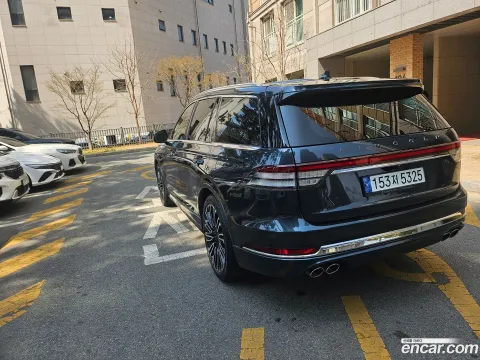 Lincoln Aviator