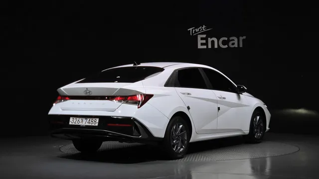 Hyundai Elantra (Avante)