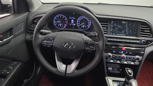 Hyundai Elantra (Avante)