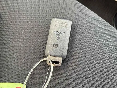Mitsubishi I