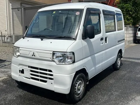 Mitsubishi Minicab Van