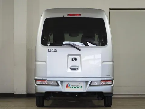 Toyota Pixis Van