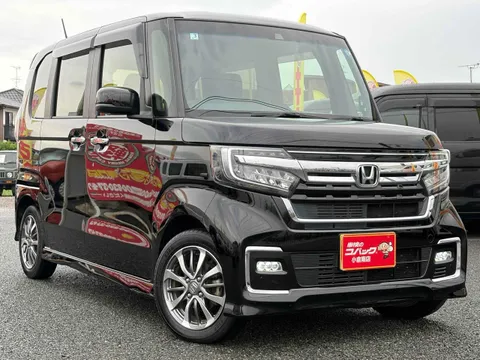 Honda N-BOX Custom