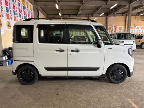 Suzuki Spacia Gear