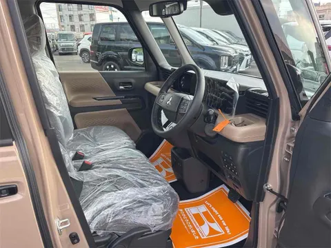 Mitsubishi Delica Mini