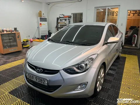 Hyundai Elantra (Avante)