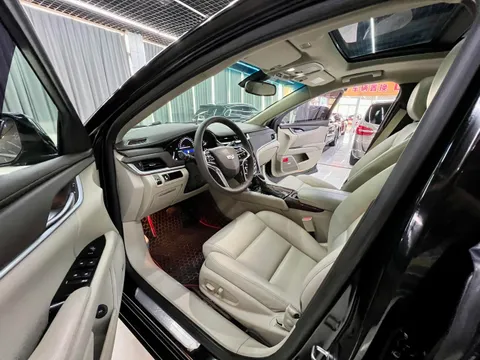 Cadillac XTS
