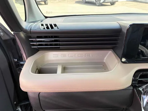 Mitsubishi Delica Mini
