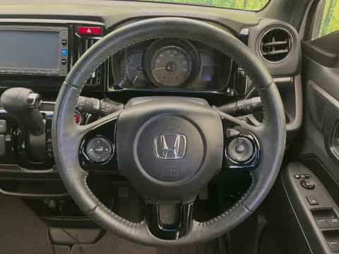 Honda N-WGN Custom