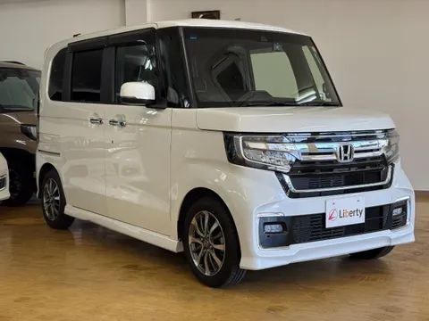 Honda N-BOX Custom
