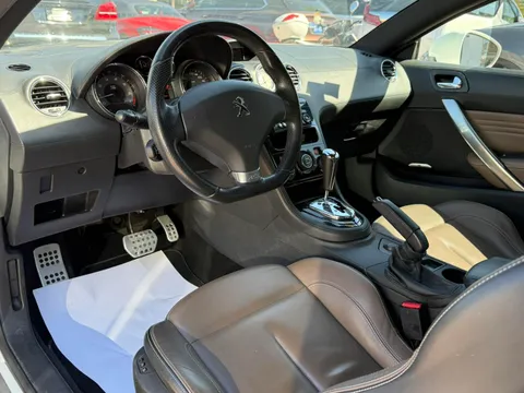 Peugeot RCZ