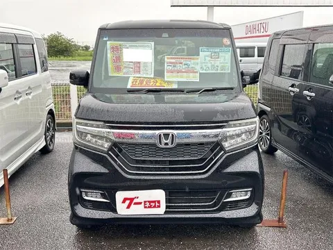 Honda N-BOX Custom