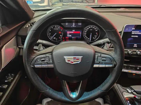 Cadillac CT4