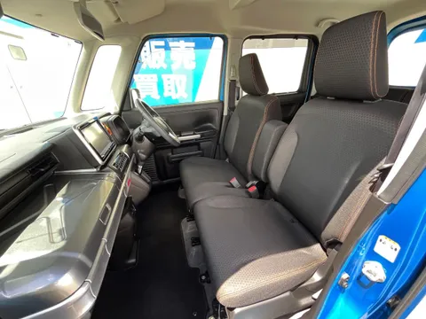 Suzuki Spacia Gear