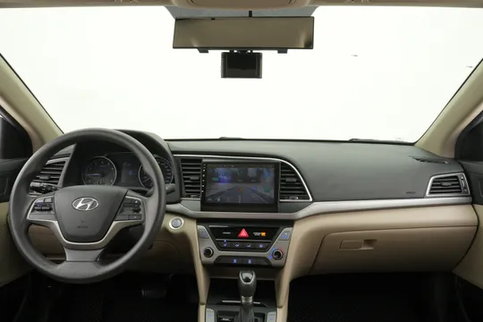 Hyundai Elantra (Avante)