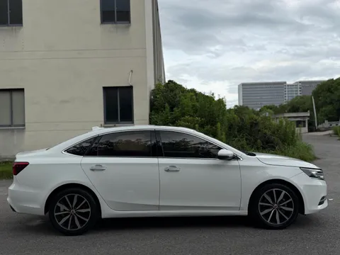 Roewe i6 Classic