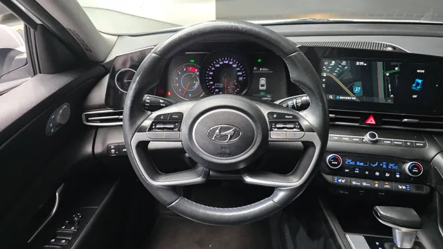 Hyundai Elantra (Avante)