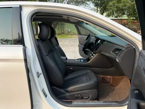 Ford Taurus