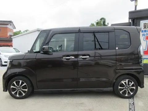 Honda N-BOX Custom