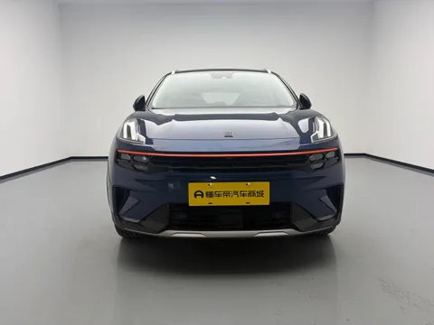 Lynk & Co 06