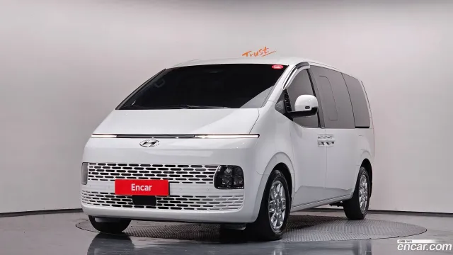 Hyundai Staria