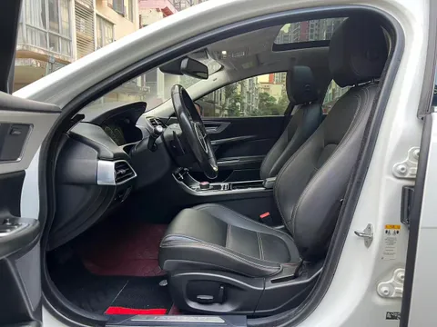 Jaguar XEL