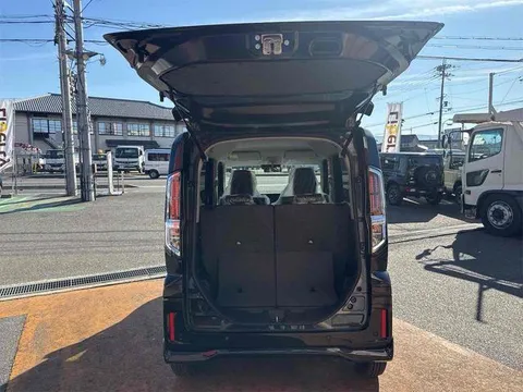 Suzuki Spacia Custom