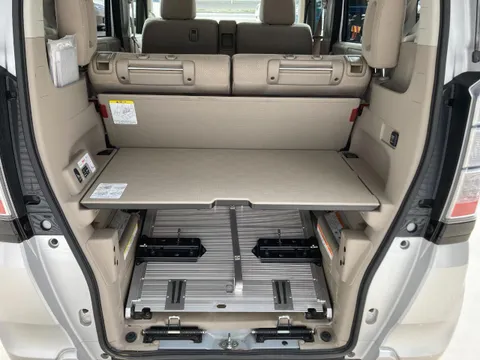 Honda N-BOX Plus