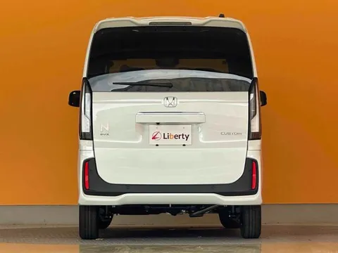 Honda N-BOX Custom