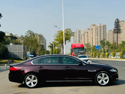 Jaguar XFL