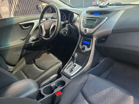 Hyundai Elantra (Avante)