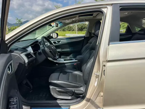 Geely Emgrand GL