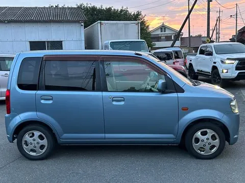 Nissan Otti