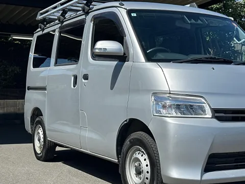 Toyota TownAce Van