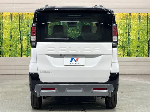 Mitsubishi Delica Mini