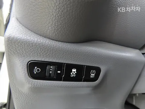 Kia Deluxe