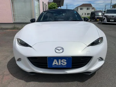 Mazda MX-5 (Roadster)