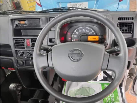Nissan Clipper Truck