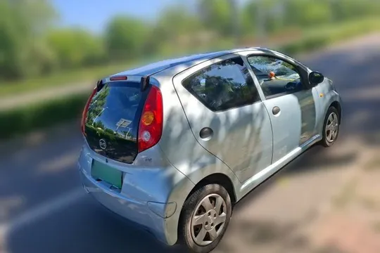 BYD F0