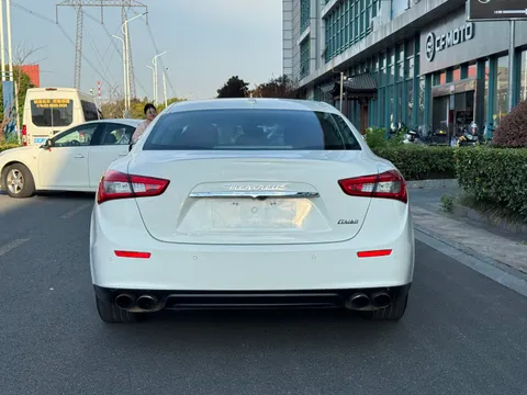 Maserati Ghibli