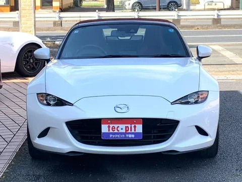 Mazda MX-5 (Roadster)