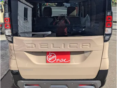 Mitsubishi Delica Mini