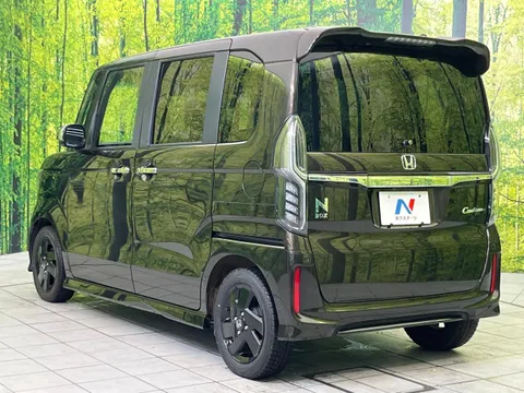 Honda N-BOX Custom