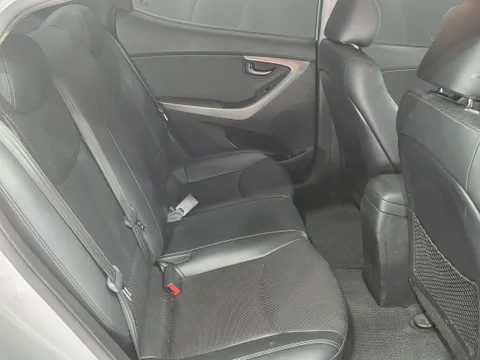 Hyundai Elantra (Avante)