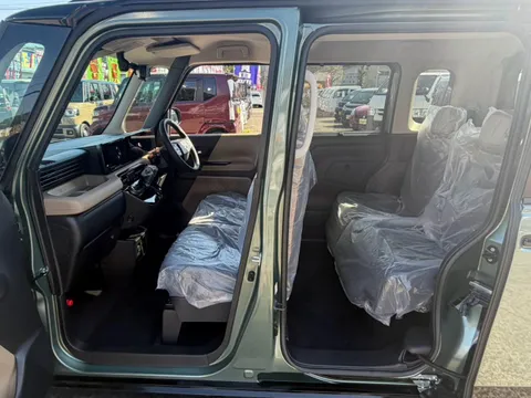 Mitsubishi Delica Mini