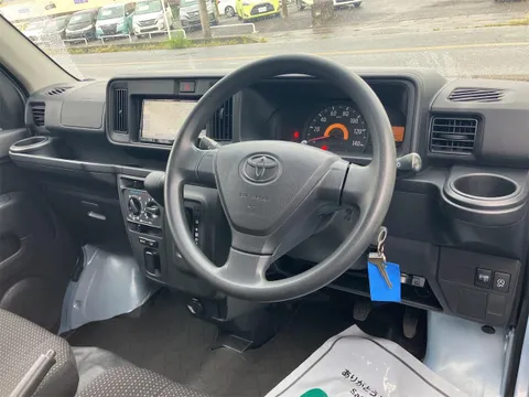 Toyota Pixis Van