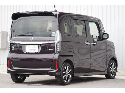 Honda N-BOX Custom